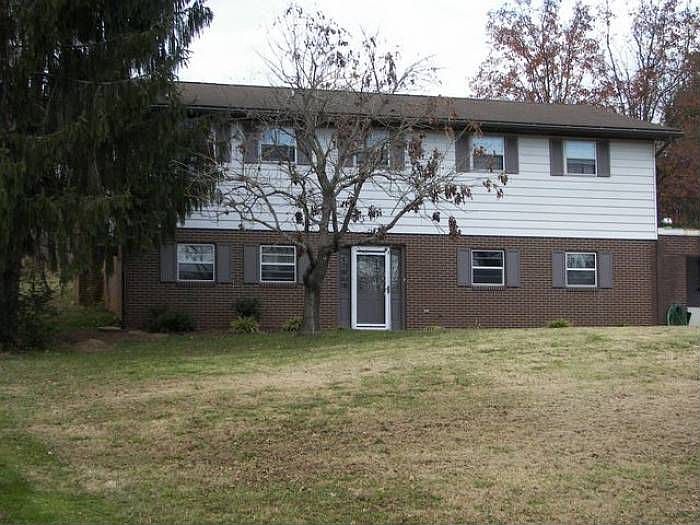 2nd image of 4623 Grace St