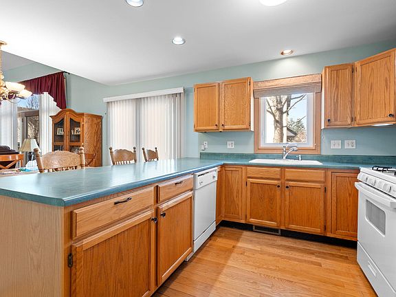 5th image of 624 Newcastle Dr Unit D
