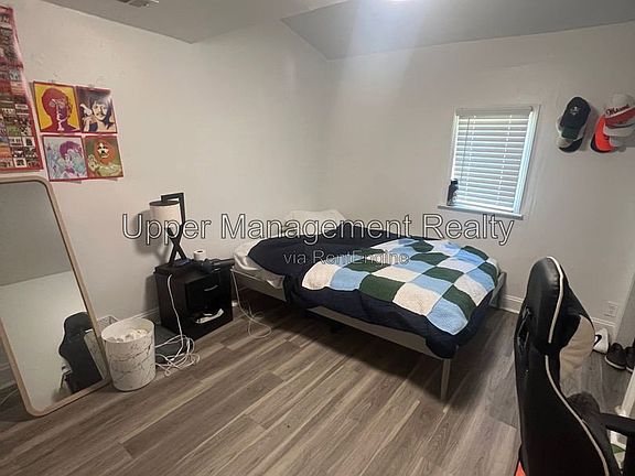 4th image of 7714 Oak St #7712