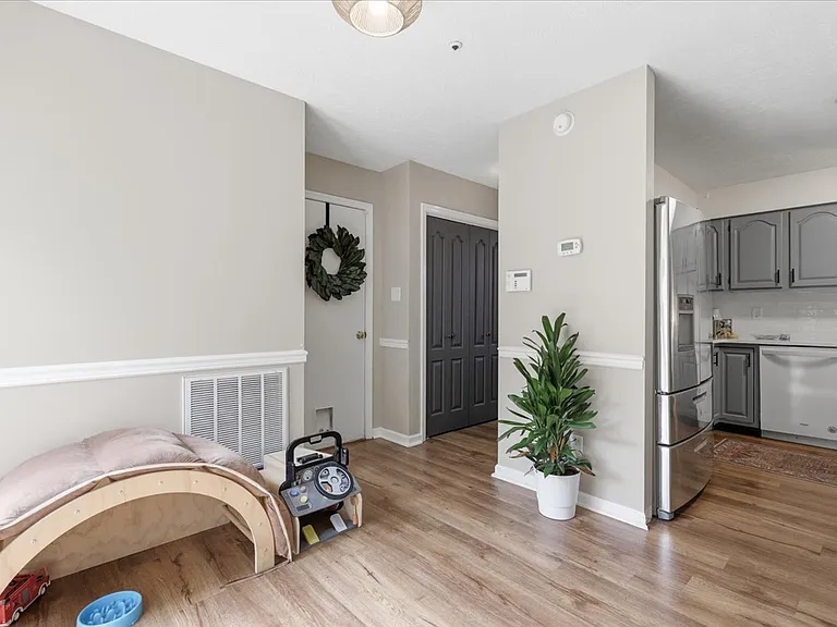 8611 Old Carriage Ct — Photo 20