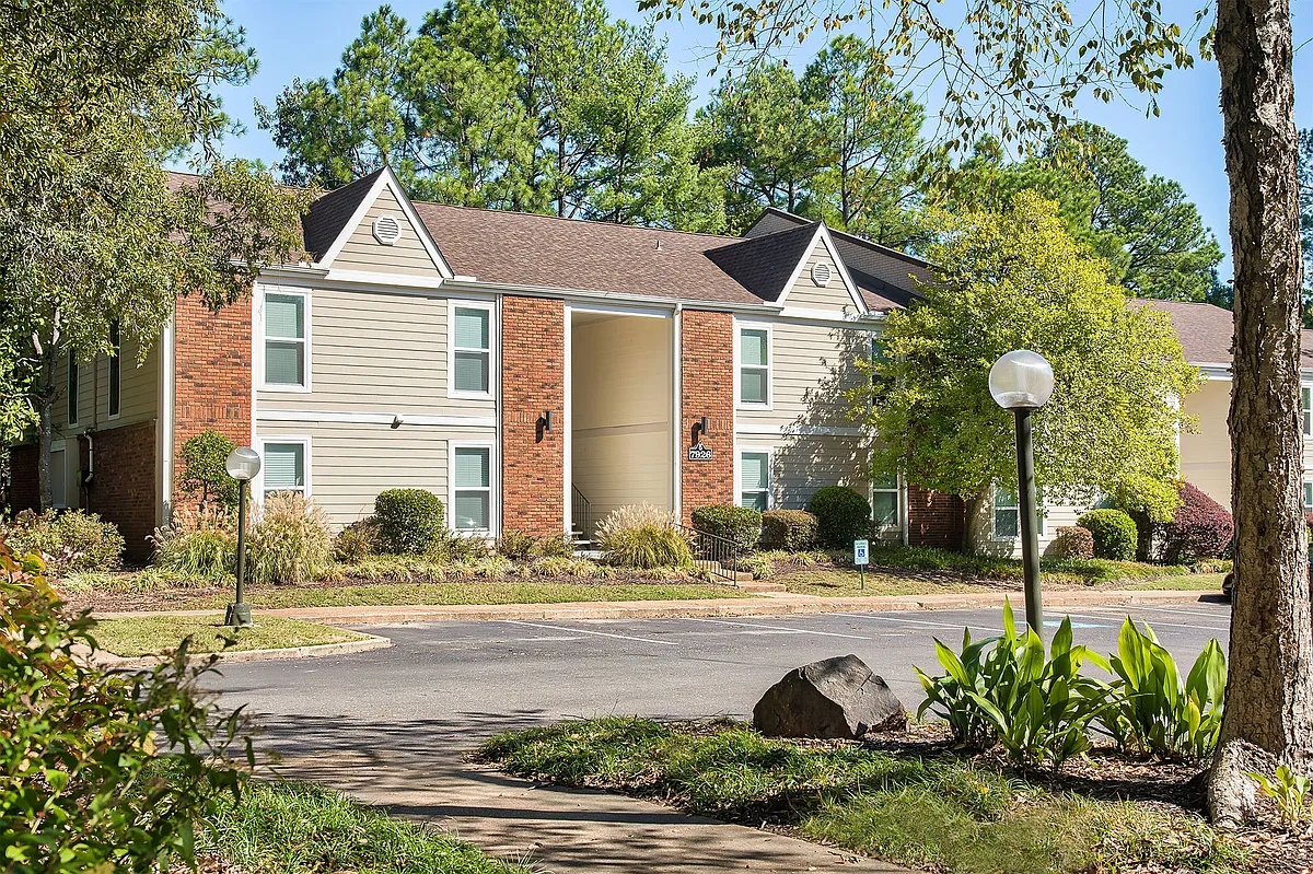Building Photo - Farmington Gates