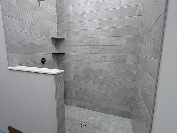 4th image of 103 Linzi Way