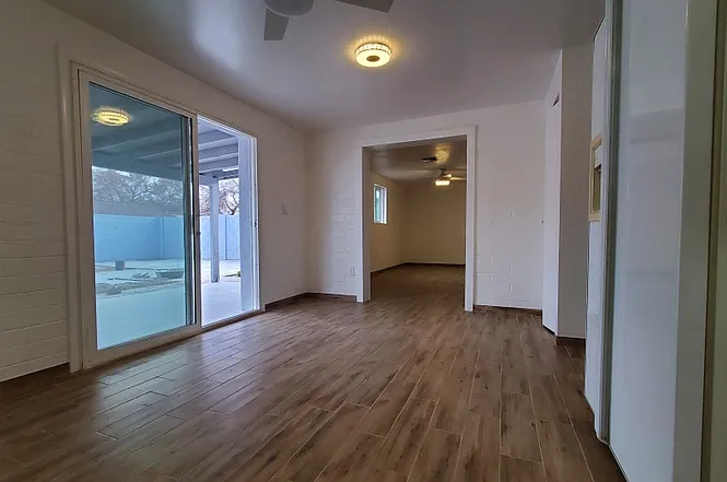 3710 E Thunderbird Rd — Photo 2