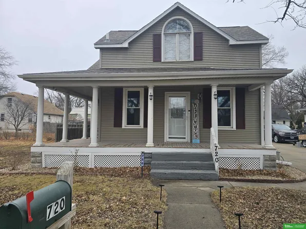 720 E 1st St, Fremont, NE 68025