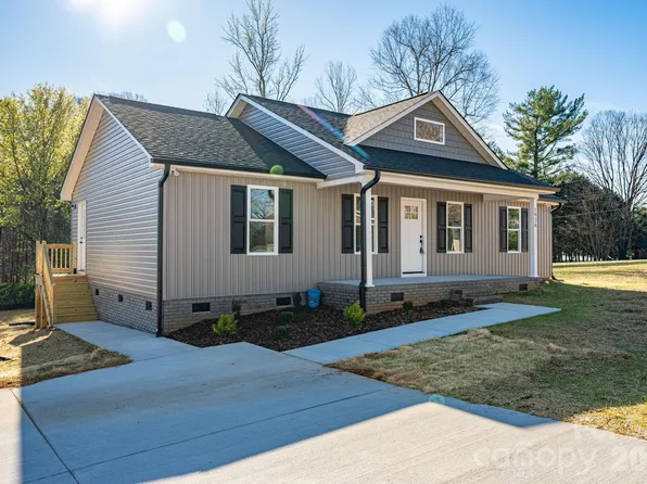 1928 Noles Cir, Lincolnton, NC 28092