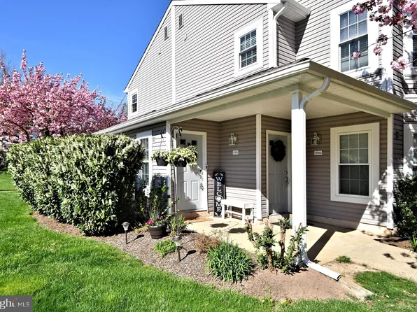 17015 Bennett Pl, Holland, PA 18966