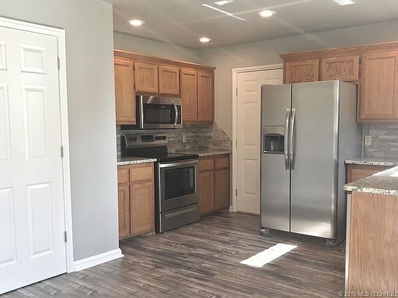 5th image of 1008 N 5th St