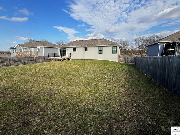 4th image of 72 SE 461st Rd