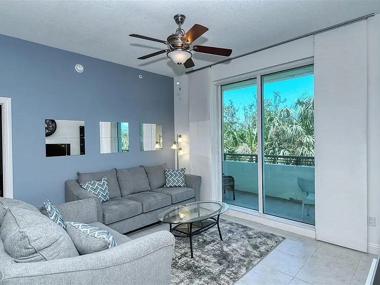 800 N Tamiami Trl #203 — Photo 6