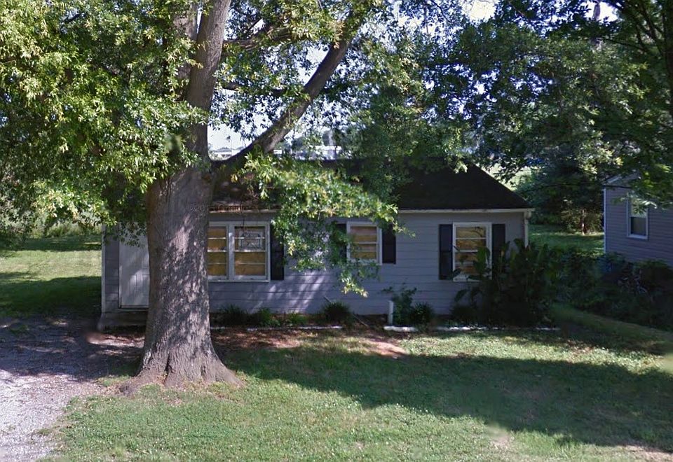 1st image of 600 Betty St