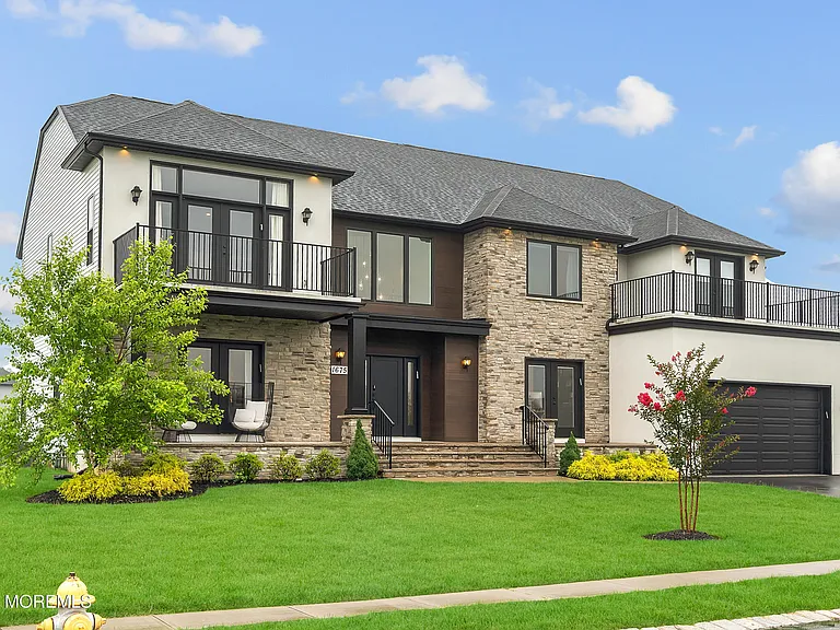 1675 Saint Regis Ct — Photo 1