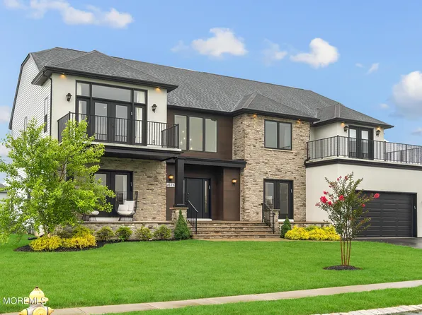 1675 Saint Regis Ct, Toms River, NJ 08755