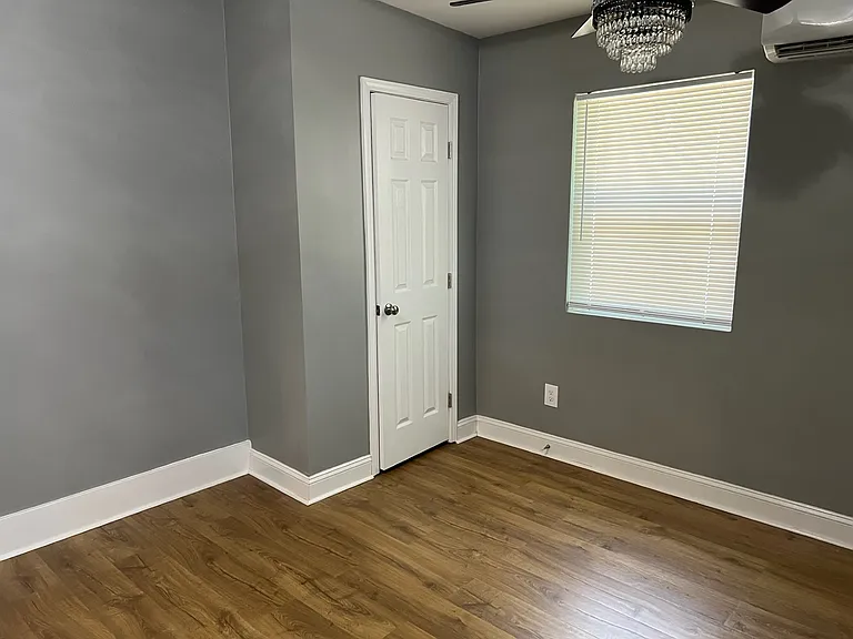 2321 Hawthorne Ave — Photo 23