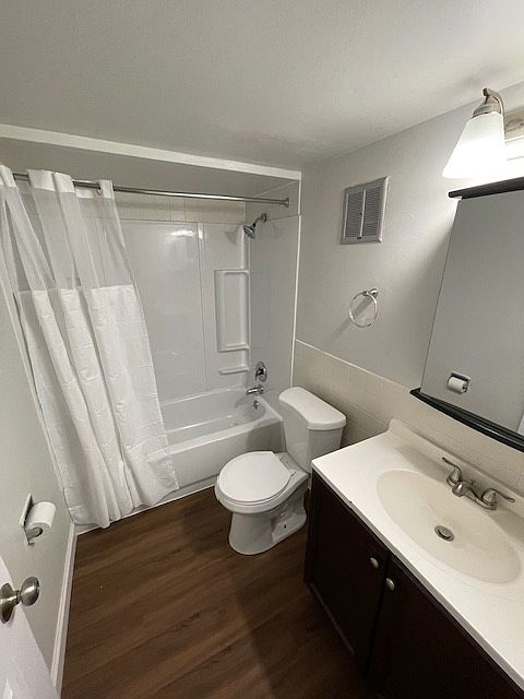 Unit C15 (2Bed/1.5 Bath)