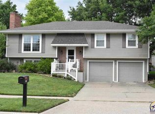 1336 SE 43rd St, Topeka, KS 66609