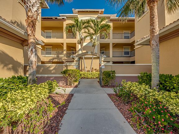 3rd image of 3808 Agualinda Blvd APT 204