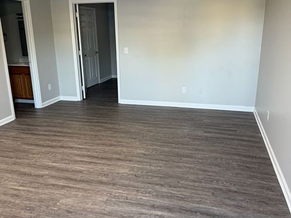 3rd image of 703 Four Mile Rd #10