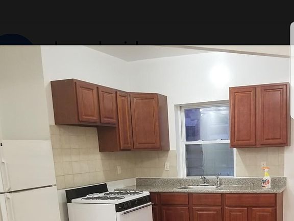 4th image of 867 E 169th St APT 2