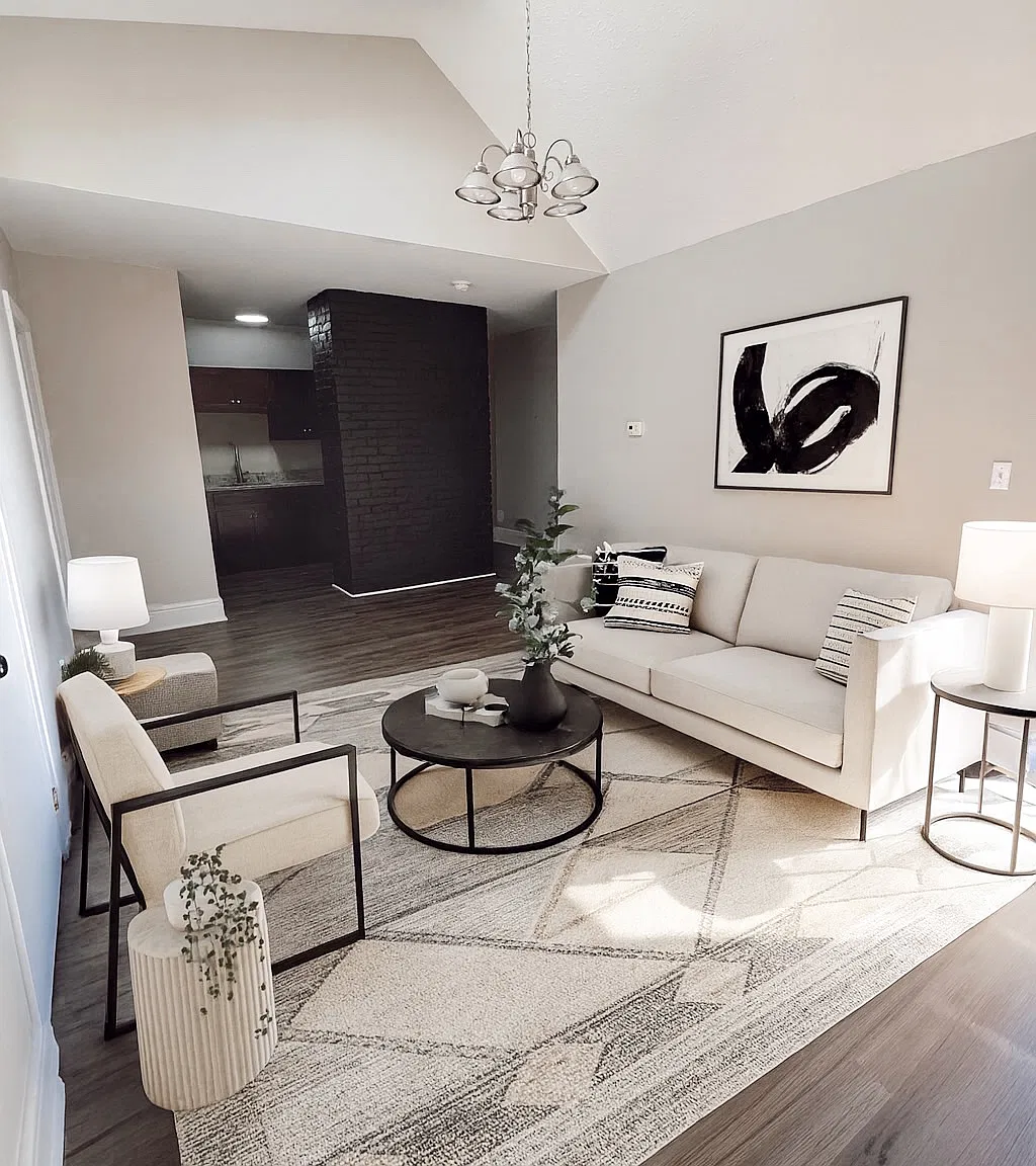 3 bed, 1200 sqft, $1,300 — Photo 1
