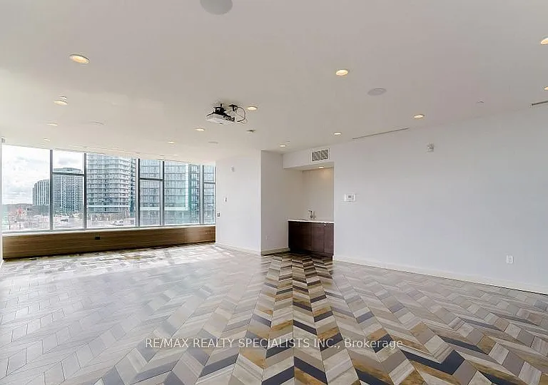 2560 Eglinton Ave W #1509 — Photo 16