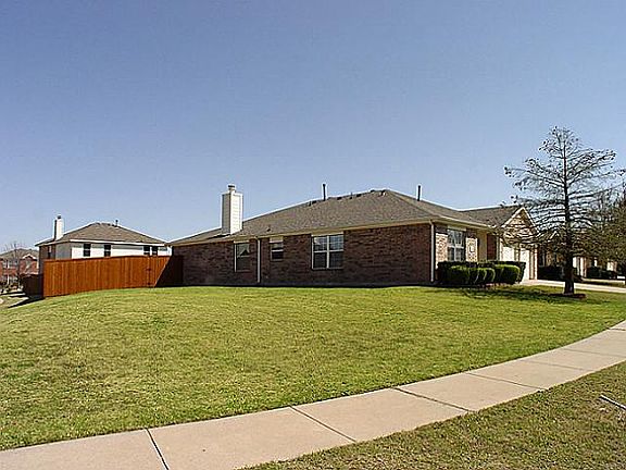 2nd image of 200 Lochwood Dr