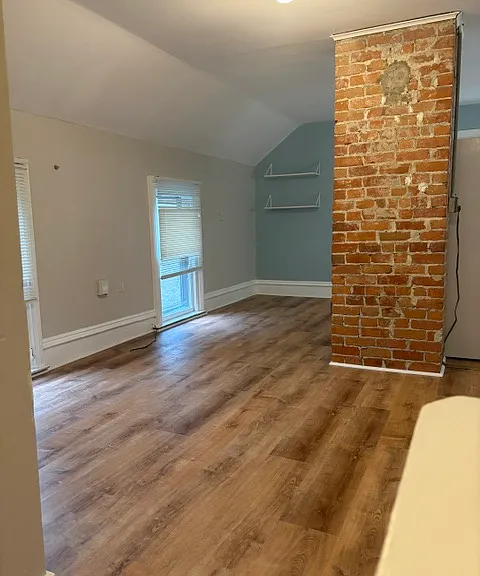 213 Ballard St #2 — Photo 5