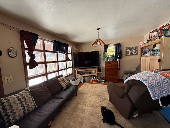 4th image of 311 Cummington Rd