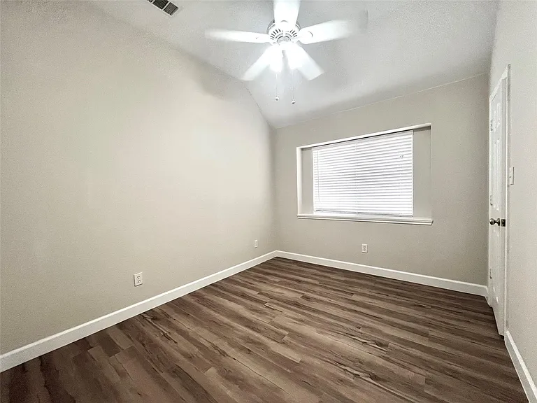6816 Forest Hills Dr — Photo 24