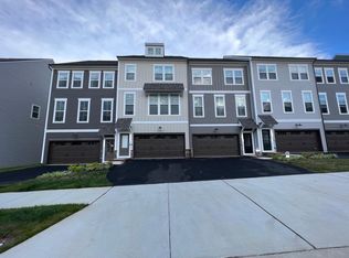 1709 Beech Leaf St, Dumfries, VA 22026