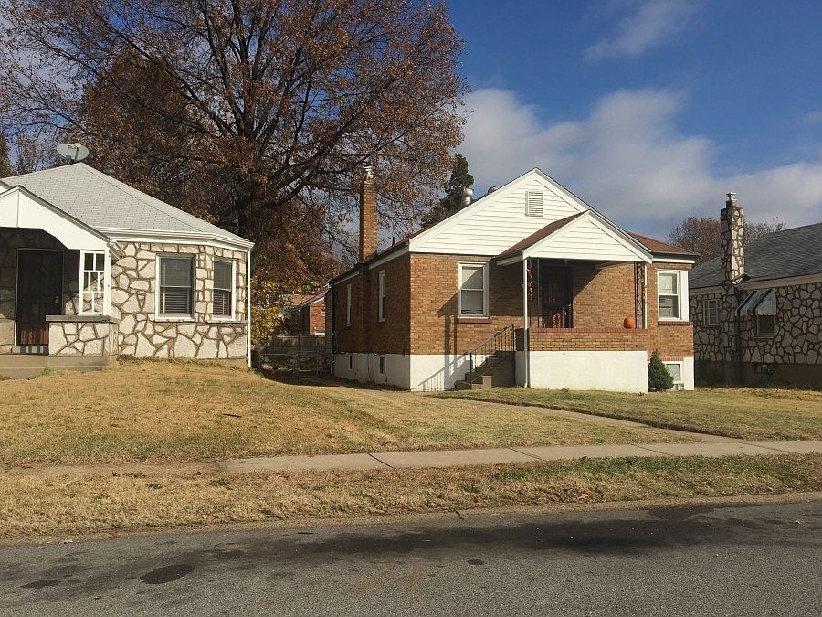 2nd image of 6939 Myron Ave