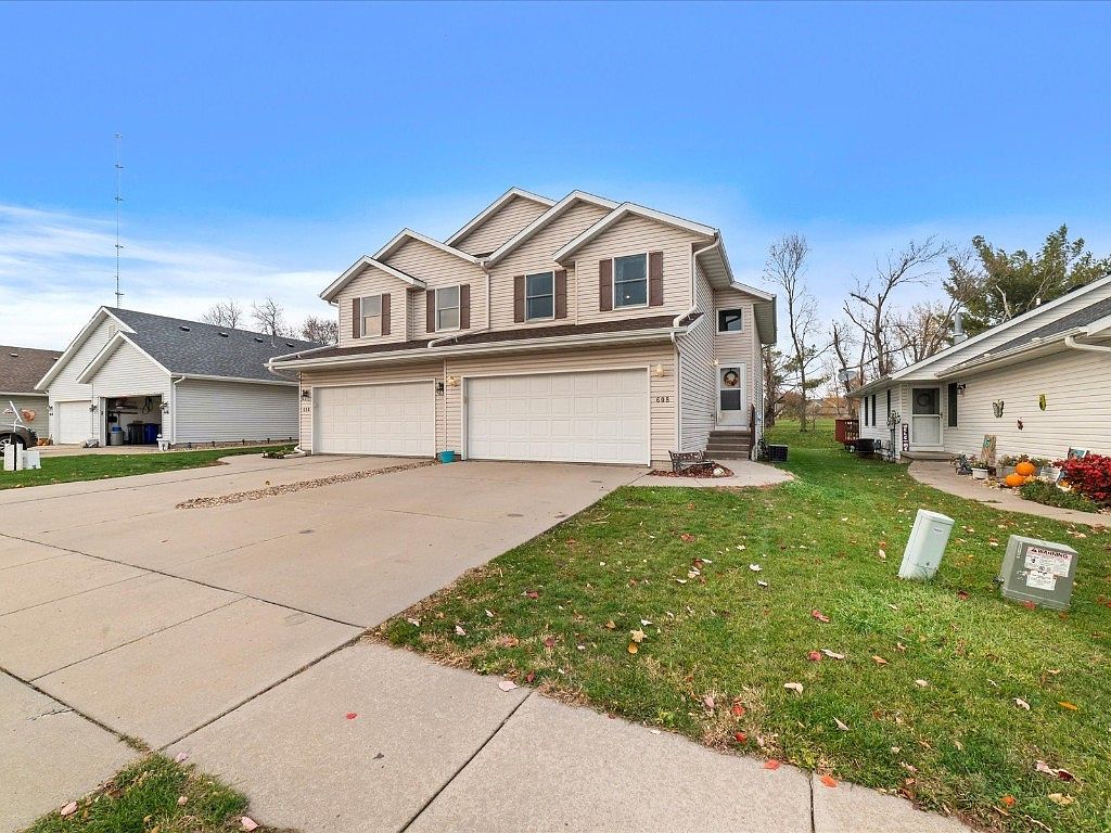 608 Broderick Dr NE, Cedar Rapids, IA 52402 Zillow