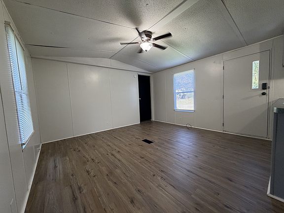 3rd image of 31 Chestnut Ridge Rd