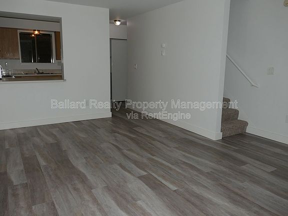 4th image of 319 NW Market St #2