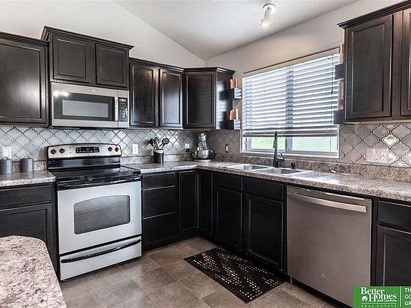 5th image of 7511 S 97th St
