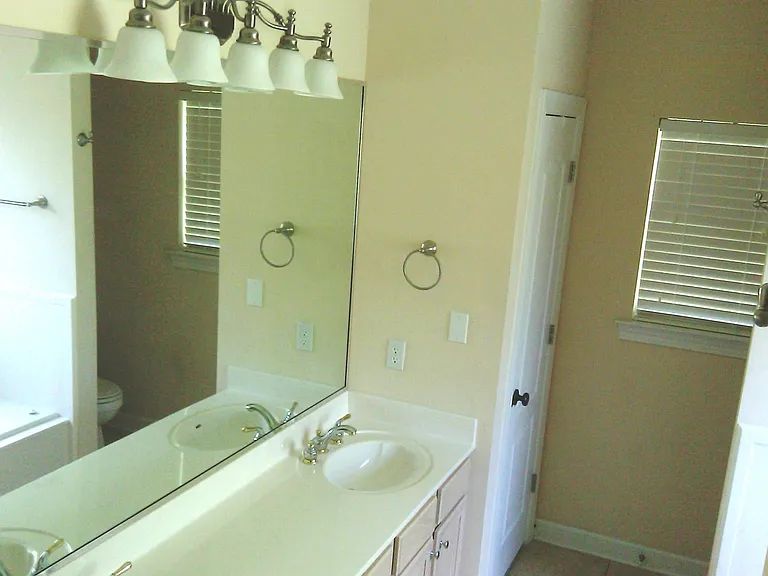 4006 Xavier Ct — Photo 3