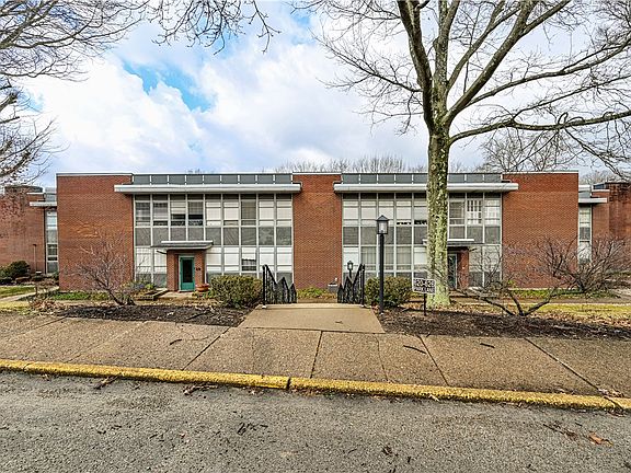 2nd image of 624 Park Ln APT D