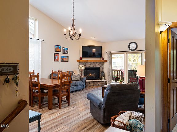 2nd image of 528 Baker Drive