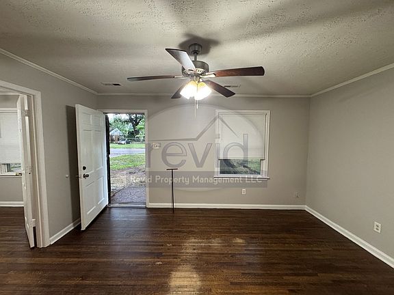 3rd image of 4572 Verne Rd