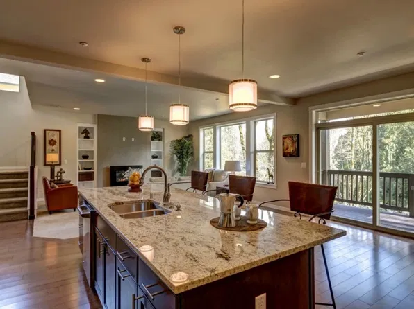 8330 138th Ln NE, Redmond, WA 98052