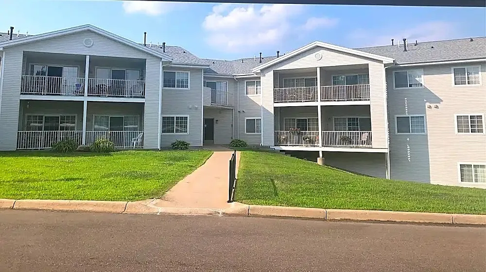 Spring Manor Apartments Senior Living 62+ — Photo 2