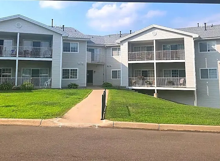 Spring Manor Apartments Senior Living 62+ — Photo 2