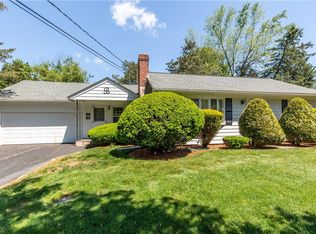 31 Nipsah Rd, Warwick, RI 02818