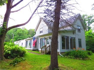 537 E Under Ridge Rd, Conneaut, OH 44030