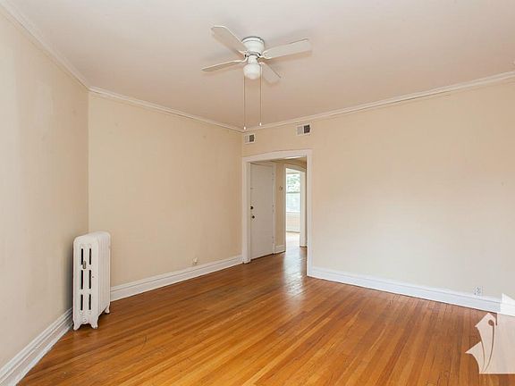 4th image of 550 W Aldine Ave #S1jc