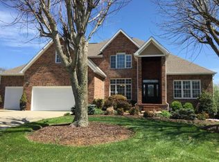 13 Carriage Ct, Johnson City, TN 37604