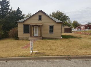 812 N Colorado St, Ellsworth, KS 67439