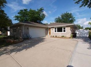 1010 S Cooper St, New Lenox, IL 60451