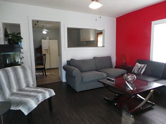4th image of 406 River Dr
