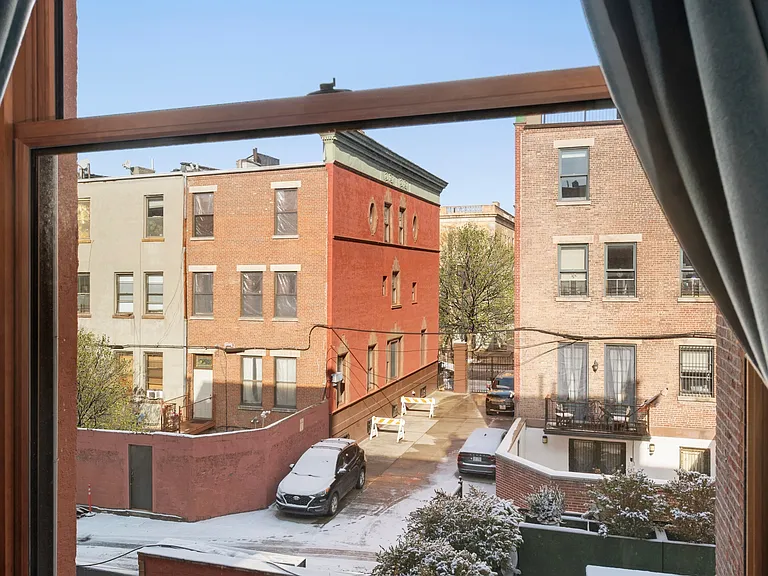 215 W 137th St #THS — Photo 17