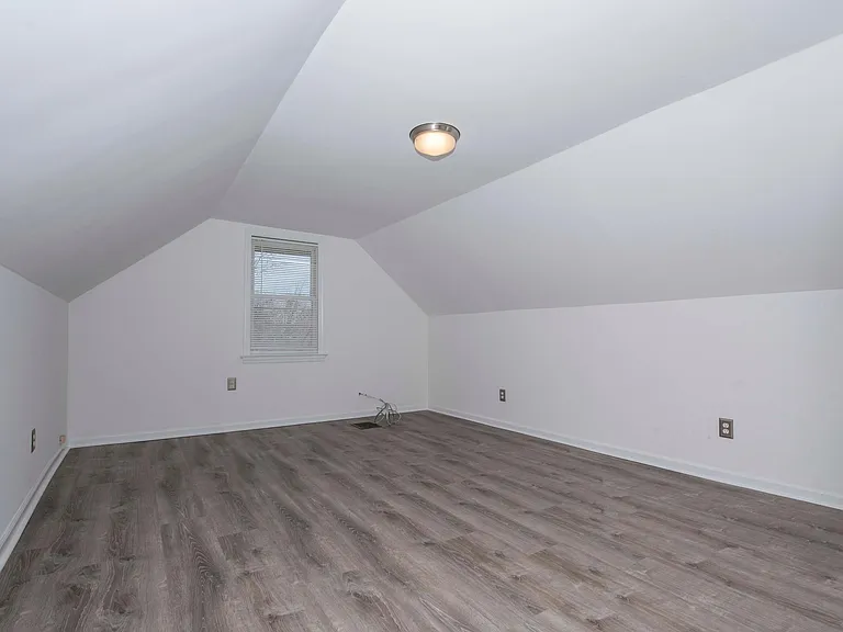 267 Hoover Ave — Photo 21